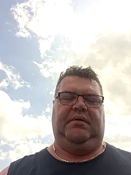 Grase44 online show from May 2, 2026, 12:21 pm