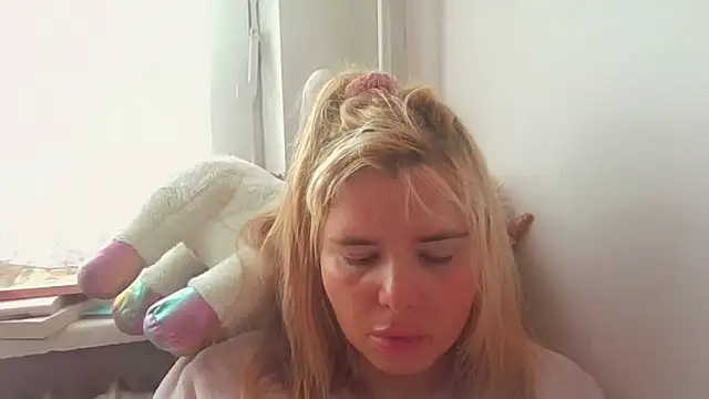 HornyElena online show from June 14, 2026, 1:12 pm