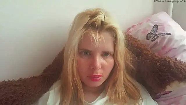 Snapshot of HornyElena chatting on May 26, 2026, 2:37 pm HornyElena online show from May 26, 2026, 2:37 pm