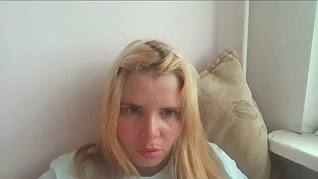 HornyElena online show from June 9, 2026, 3:24 pm