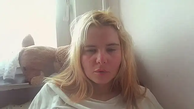 HornyElena online show from June 20, 2026, 4:34 pm