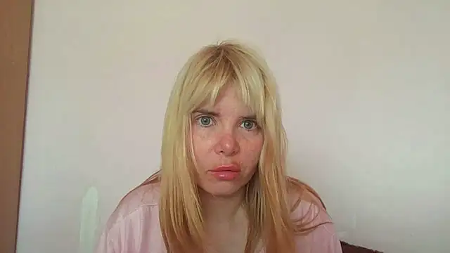 HornyElena online show from July 11, 2026, 1:22 pm