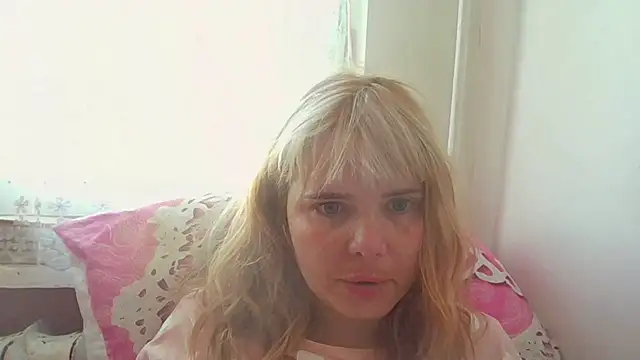 Snapshot of HornyElena chatting on April 25, 2026, 2:36 pm HornyElena online show from April 25, 2026, 2:36 pm