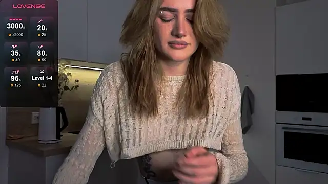 Snapshot of eshleeygreen chatting on February 20, 2026, 8:00 pm eshleeygreen online show from February 20, 2026, 8:00 pm