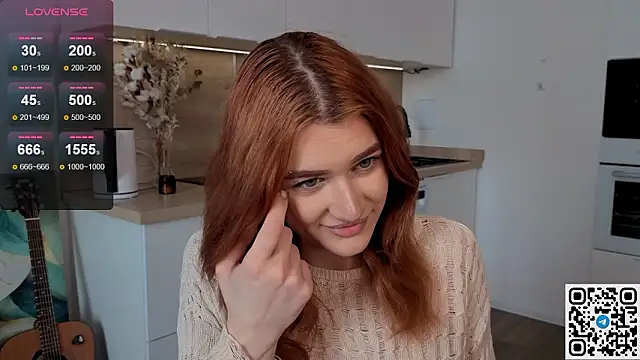 Snapshot of eshleeygreen chatting on March 17, 2026, 7:33 am eshleeygreen online show from March 17, 2026, 7:33 am