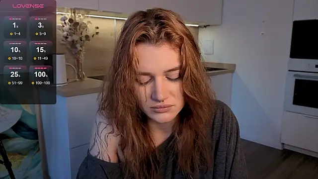 Snapshot of eshleeygreen chatting on March 23, 2026, 5:51 am eshleeygreen online show from March 23, 2026, 5:51 am