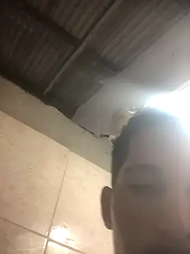 Snapshot of Luan1267 chatting on November 9, 2025, 2:21 pm Luan1267 online show from November 9, 2025, 2:21 pm