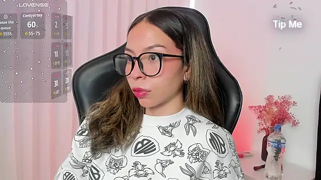 LuluuBerry online show from December 15, 2025, 12:55 pm