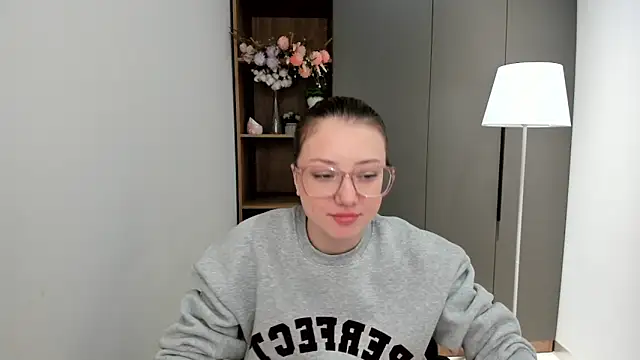 Snapshot of MarguriteNorwood chatting on November 6, 2025, 3:10 am MarguriteNorwood online show from November 6, 2025, 3:10 am