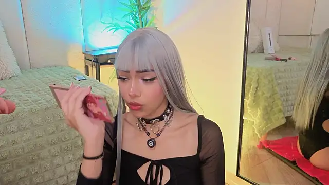  ViolletteNoir  online show from March 26, 2026, 8:51 pm