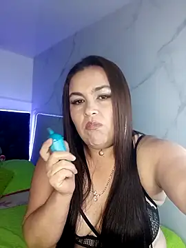 Snapshot of samaralemon chatting on December 15, 2025, 11:42 pm samaralemon online show from December 15, 2025, 11:42 pm