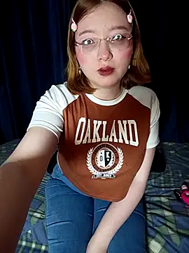 Snapshot of Michi_sauria1 chatting on December 18, 2025, 7:24 am Michi sauria1 online show from December 18, 2025, 7:24 am