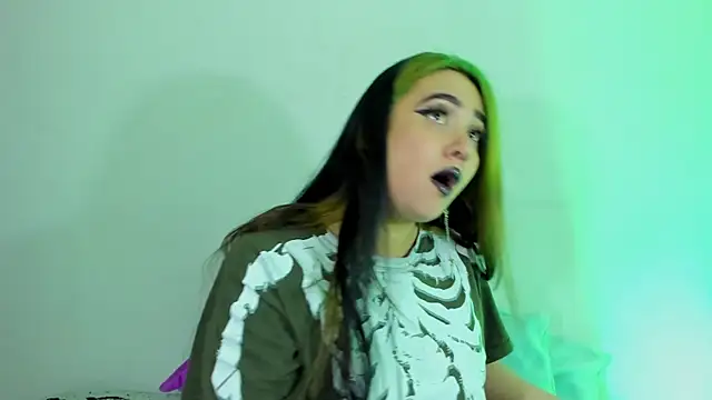 Lilith Zenith  online show from November 15, 2025, 4:16 am