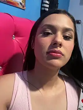 Chiquinquira3 online show from November 12, 2025, 3:10 am