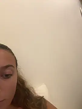 lounaaxangel online show from November 10, 2025, 8:14 pm