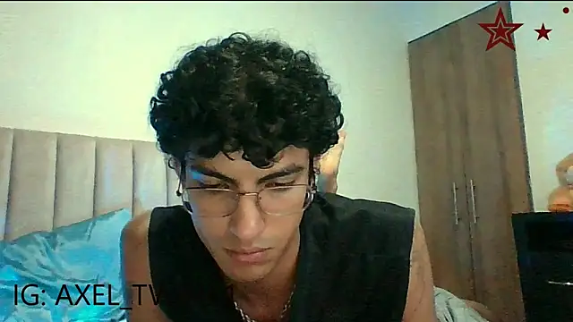 Snapshot of axel_love13 chatting on December 4, 2025, 11:59 pm axel love13 online show from December 4, 2025, 11:59 pm