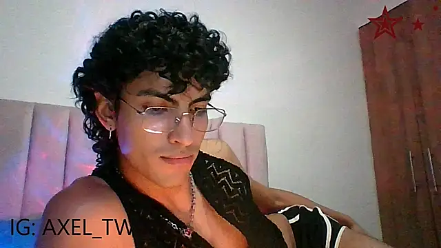 Snapshot of axel_love13 chatting on January 8, 2026, 1:44 am axel love13 online show from January 8, 2026, 1:44 am
