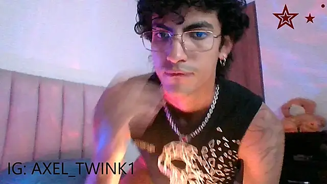 Snapshot of axel_love13 chatting on January 7, 2026, 2:27 am axel love13 online show from January 7, 2026, 2:27 am