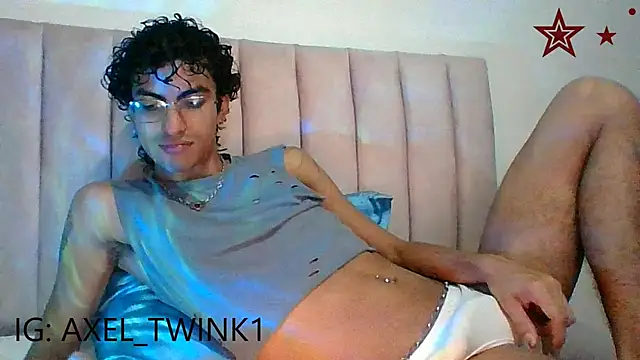 Snapshot of axel_love13 chatting on January 10, 2026, 12:28 am axel love13 online show from January 10, 2026, 12:28 am