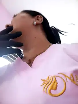 keilaJhonsom1 online show from November 14, 2025, 6:22 pm