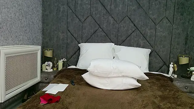 Evie Berret online show from February 3, 2026, 2:53 am