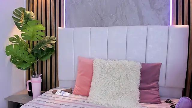 Carlotta de velour online show from December 16, 2025, 3:22 am