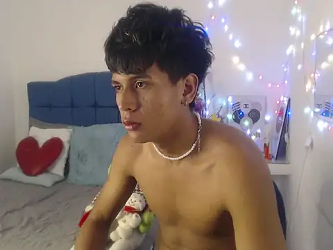 Snapshot of Valentino_Lane chatting on December 3, 2025, 1:21 pm Valentino Lane online show from December 3, 2025, 1:21 pm