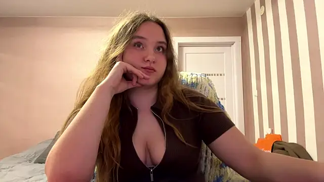 BabyBlissxx online show from May 13, 2026, 9:22 pm