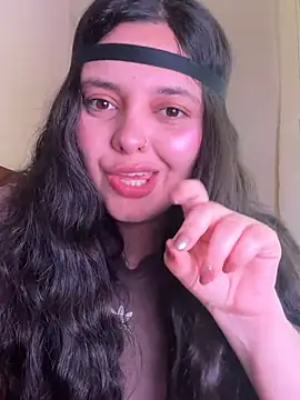 candicewest  online show from May 9, 2026, 5:05 pm