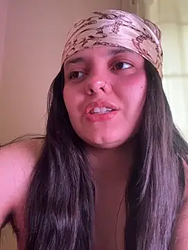 candicewest  online show from April 30, 2026, 7:10 pm