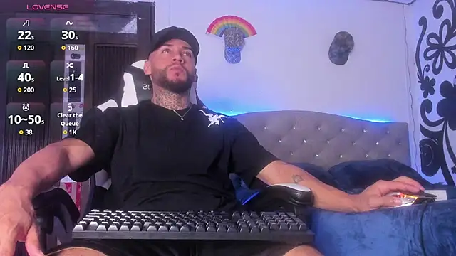 Snapshot of couple-hothot chatting on November 7, 2025, 11:08 pm couple-hothot online show from November 7, 2025, 11:08 pm