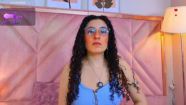 Snapshot of DemiJones_ chatting on May 21, 2026, 5:16 am DemiJones online show from May 21, 2026, 5:16 am