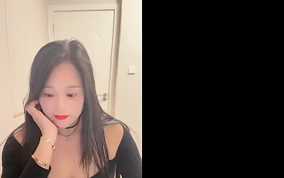 Snapshot of cici_bbyy chatting on December 1, 2025, 6:58 am cici bbyy online show from December 1, 2025, 6:58 am