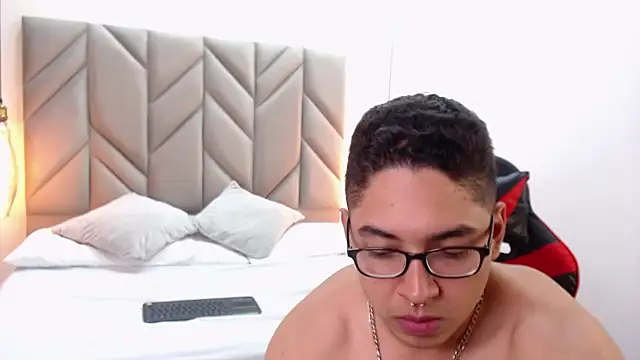 DanteVoss online show from November 8, 2025, 3:32 am