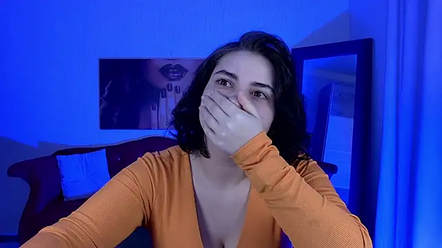 AdrianaTorres online show from February 5, 2026, 5:25 am