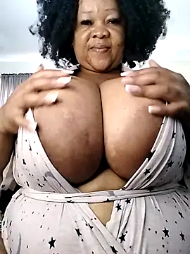 Mofuxxx online show from February 3, 2026, 5:38 am