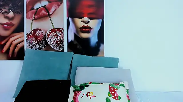 Andhrea Vale online show from November 8, 2025, 11:36 am