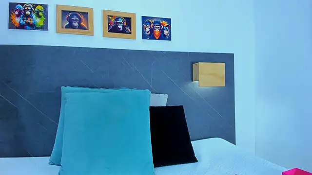 Andhrea Vale online show from March 19, 2026, 12:16 pm