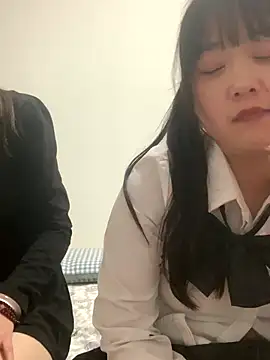 qiuqiu-06 online show from November 8, 2025, 8:29 am