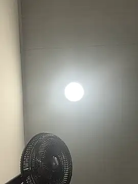  vaiolet owo online show from March 16, 2026, 5:44 am