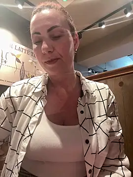 pervimilf online show from April 27, 2026, 10:02 am