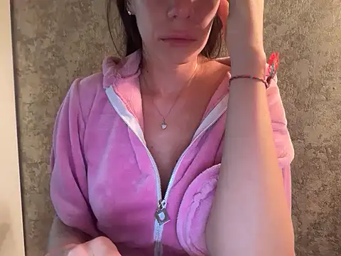 Angelinaa19 online show from November 13, 2025, 9:19 pm