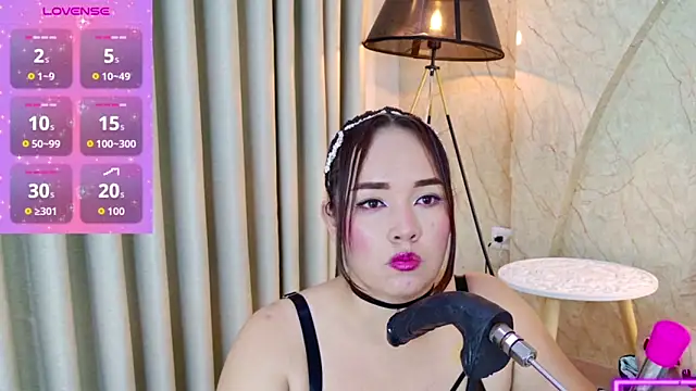 Snapshot of Brenda-Rosse chatting on May 9, 2026, 5:44 am Brenda-Rosse online show from May 9, 2026, 5:44 am