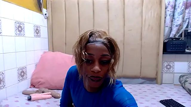 Snapshot of Nikistickyxx25 chatting on June 10, 2026, 12:34 am Nikistickyxx25 online show from June 10, 2026, 12:34 am