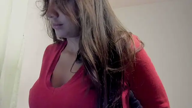 Snapshot of LilyGarcia chatting on May 16, 2026, 1:37 am LilyGarcia online show from May 16, 2026, 1:37 am
