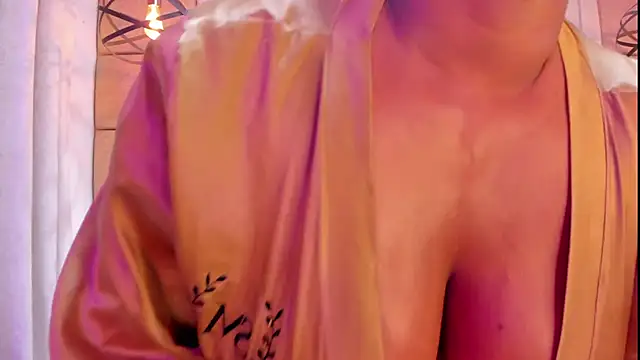 BrendaFernandez  online show from March 19, 2026, 2:17 pm