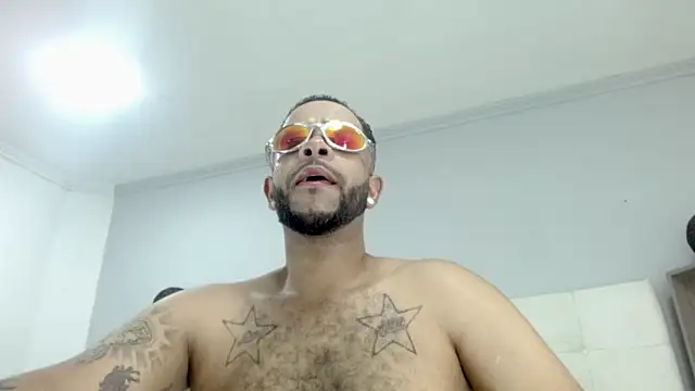 Lukke Smitt online show from November 11, 2025, 6:36 pm