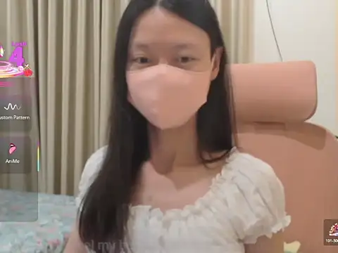 Lil-Cherries online show from November 9, 2025, 4:00 pm