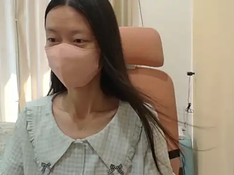 Lil-Cherries online show from January 9, 2026, 3:35 am