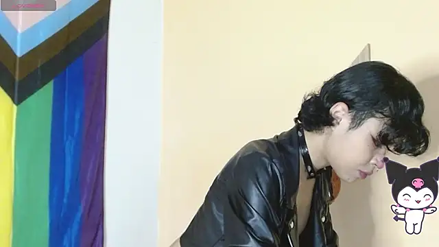 nicolai a online show from November 13, 2025, 6:23 pm